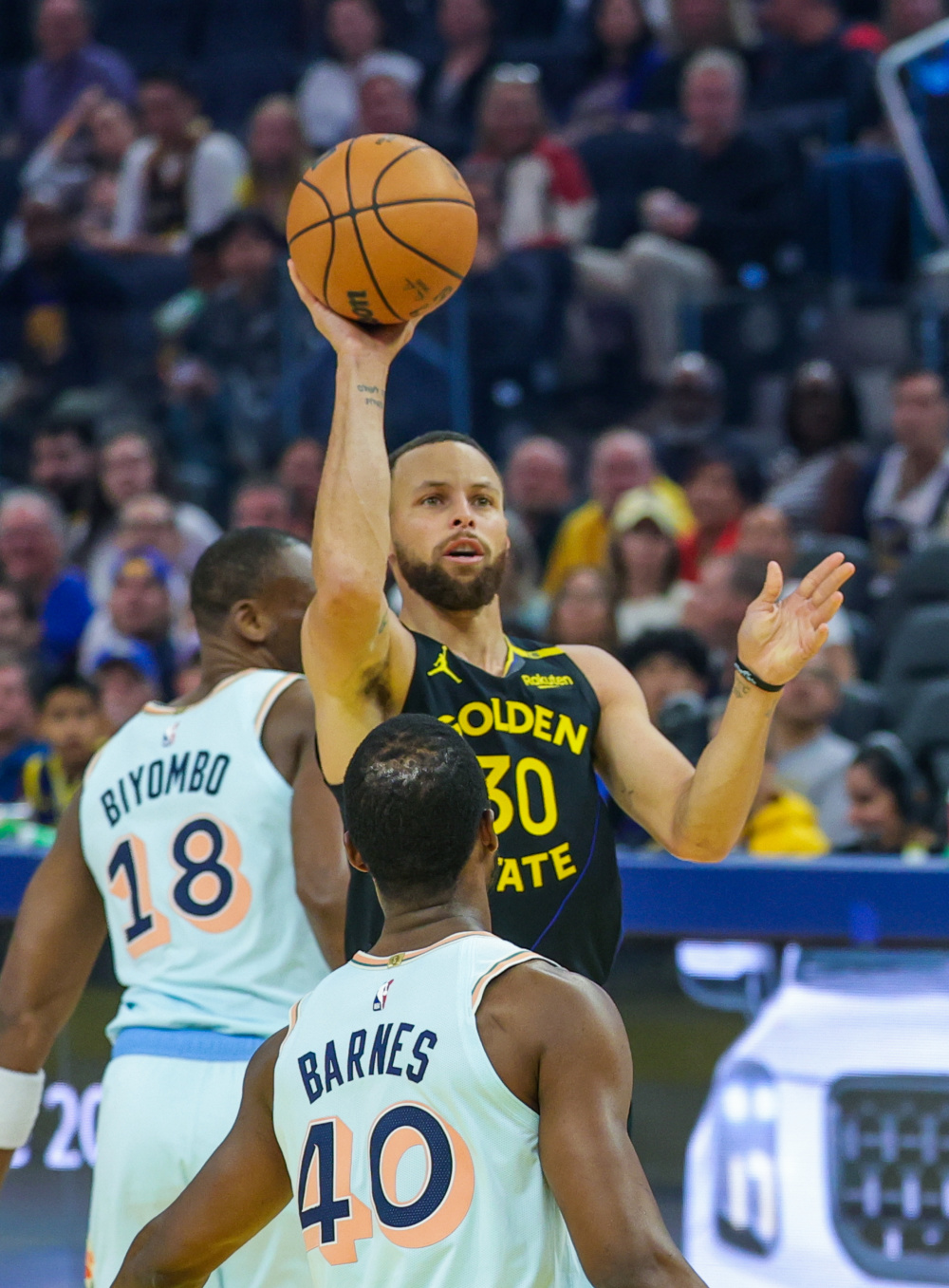 开云·体育app中国关于赛前NBA常规赛焦点战，上海海港造点机会，赛场秩序良好，阵容厚度经受考验的信息