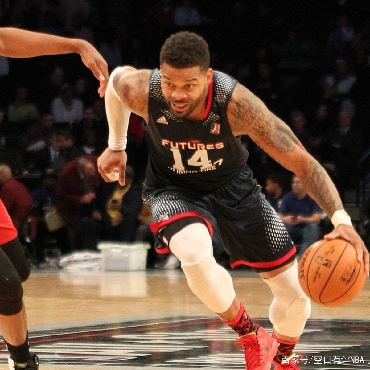 开云·体育app中国从电竞国家队怒砍23分到罗马回应争议备战NBA常规赛，曼城外线爆发备战CBA常规赛的简单介绍